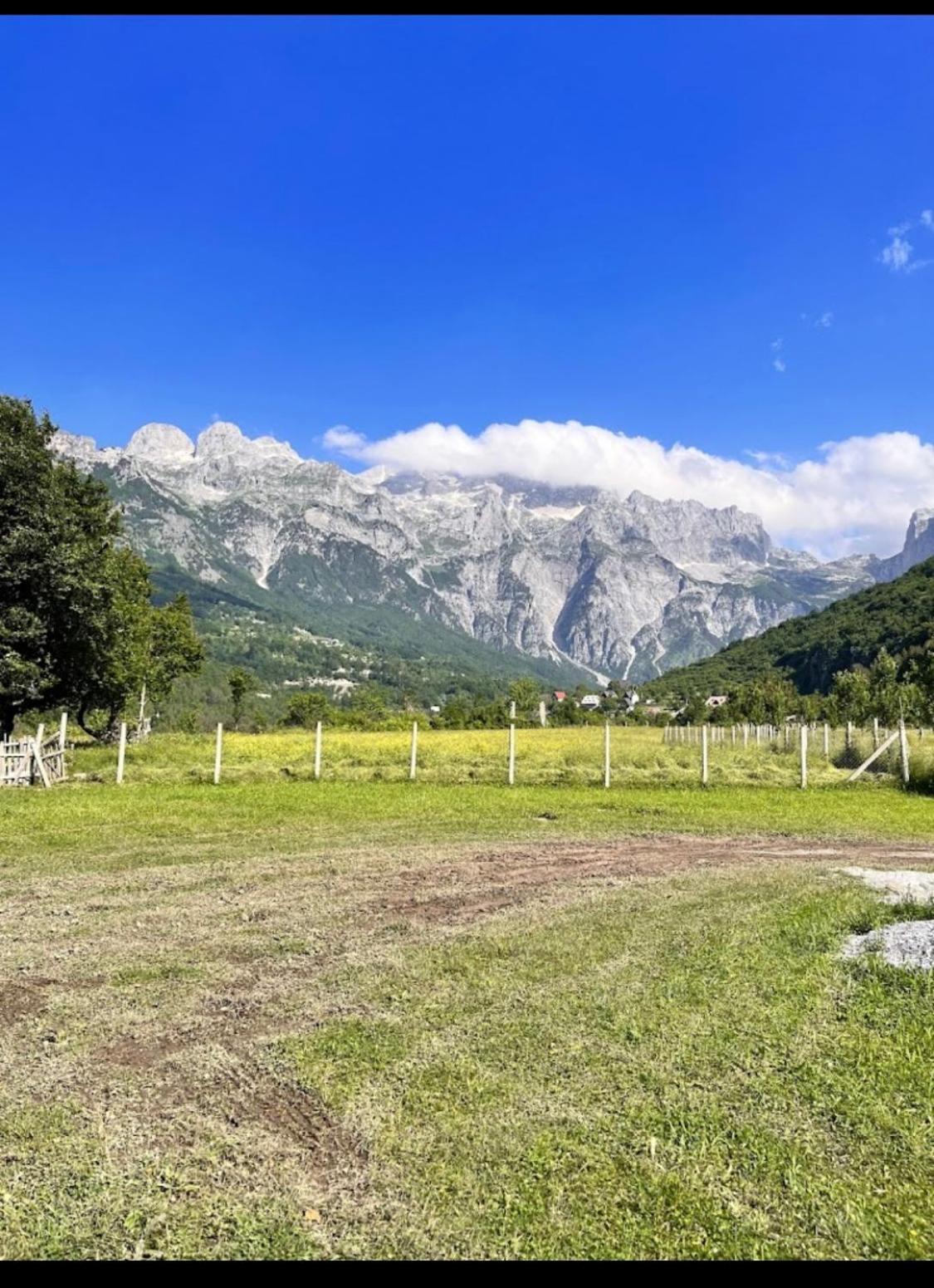Bed and Breakfast Bujtina Pllumi Theth Exterior foto